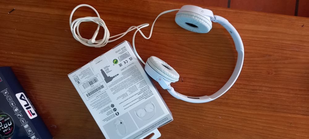 Audífonos SONY Novos ( com Caixa )