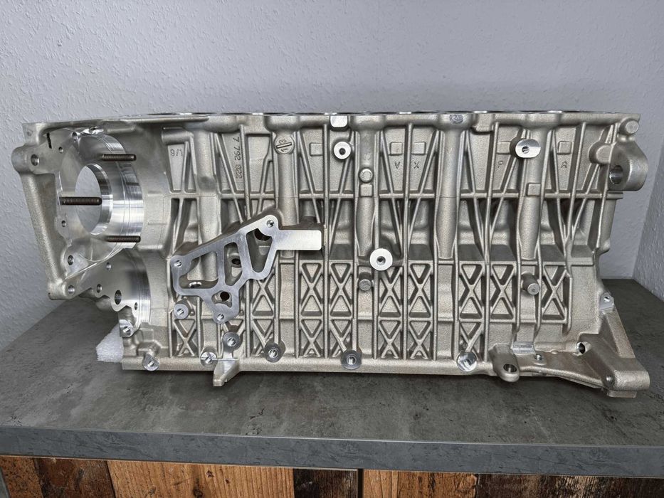Blok cylindrów silnika M57 BMW 7 792 822 - Nowy Oryginalny