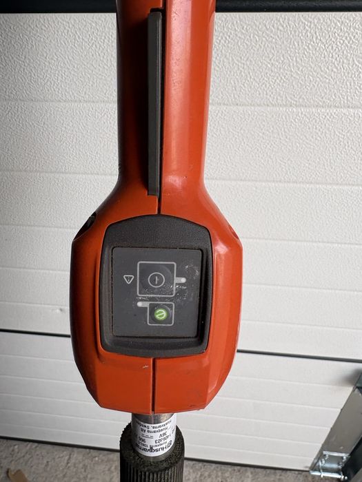 Podkaszarka husqvarna 136 LiC body