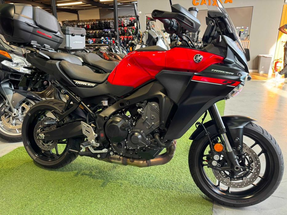 MOTO YAMAHA TRACER 09