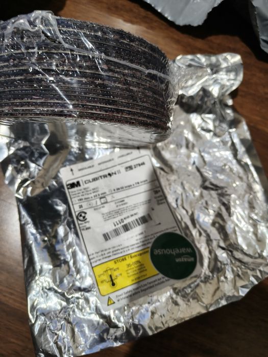 3M Cubitron II 982C 150mm 36+ NOWE Opakowanie 25 szt. OKAZJA!
Opis: