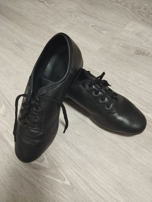 Продам дитячі туфлі