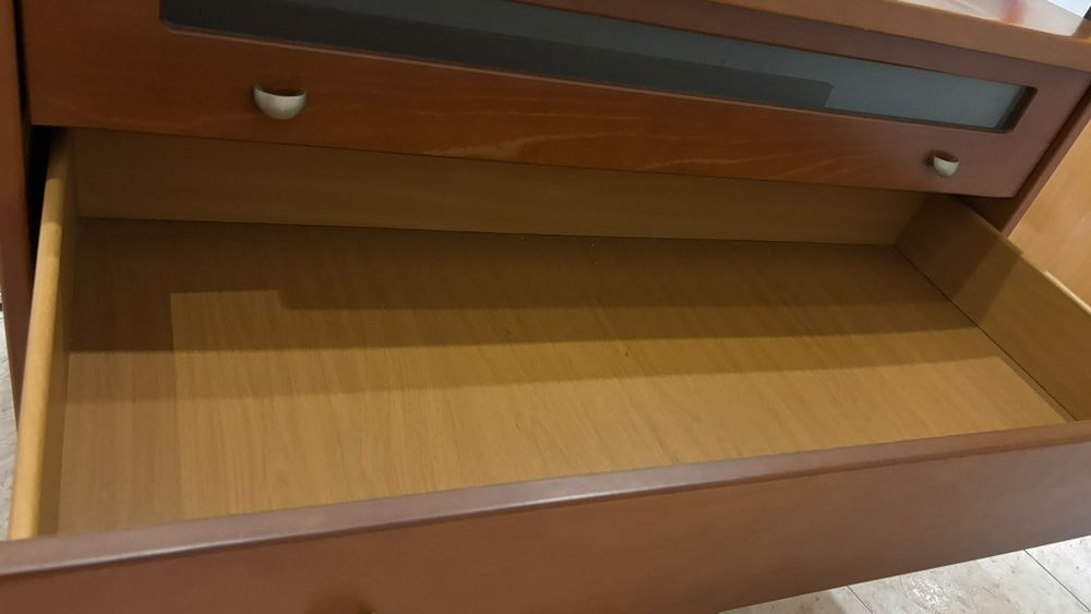 Cómoda e 2 mesas de cabeceira