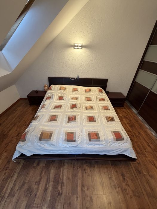 Meble do sypiali (łóżko, 2x szafki nocne i komoda)