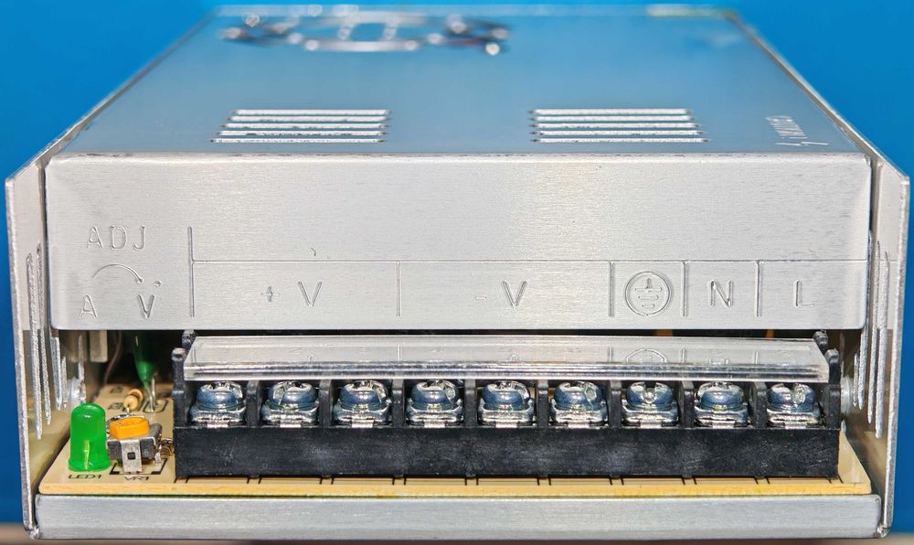 Блок живлення/зарядне 13.8V 30A