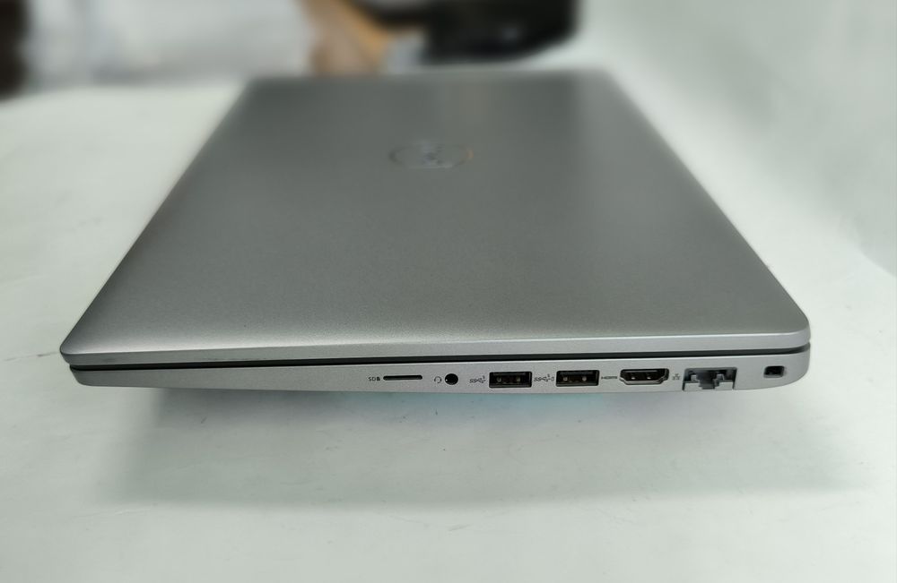 Dell Precision 3580 15.6" FHD/ I5-1340P/ 8GB DDR5/ 256Gb