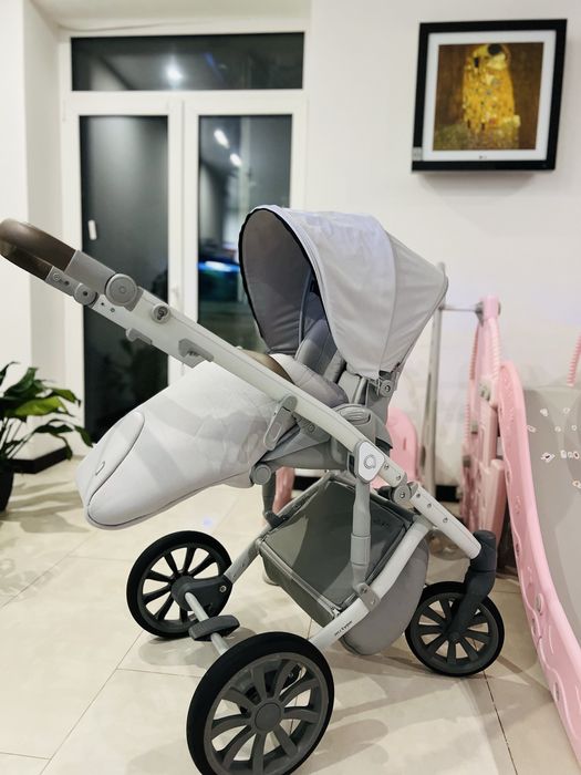 Продам коляску anex m/ tyre