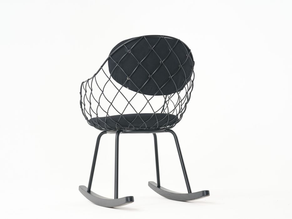 Cadeira baloiço da Magis modelo Piña