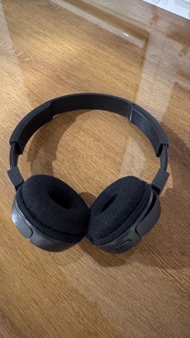 Продам  безпровідні накладні Bluetooth- навушники JBL T450BT