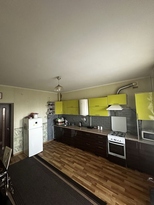Продаж 3-х кімнатної квартири смт. Глеваха