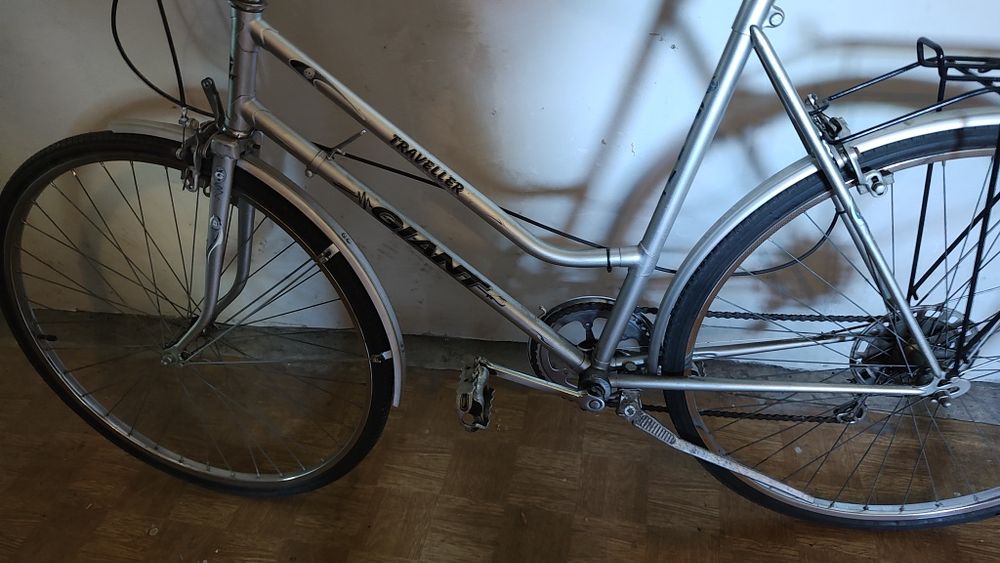 Rower szosowy srebrny