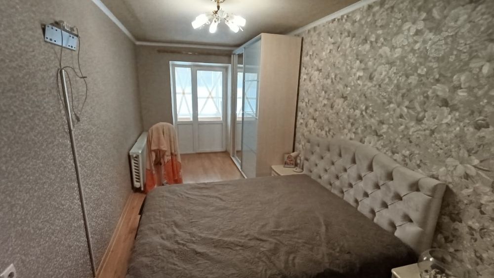 Продаю трёхкомнатнаю квартиру с гаражем в Славянске