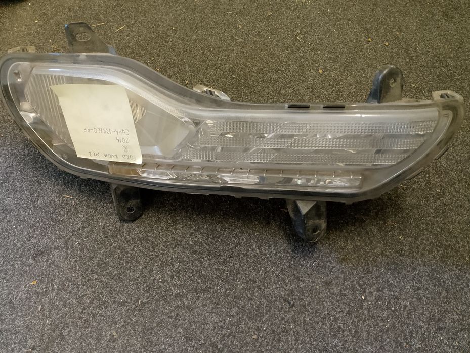 Lampa przeciwmgielna halogen prawy Ford Kuga Mk2