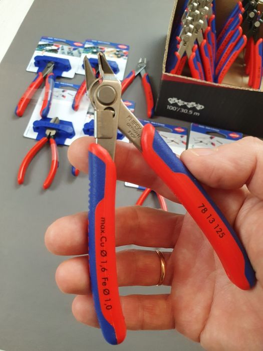 Electronic Super Knips® KNIPEX.  Кусачки прецизійні knipex.