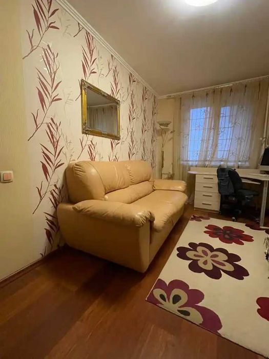 Продам 3к квартиру Тополь-1 Хороший кирпичный дом Правый берег