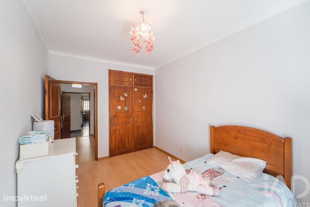 Apartamento T2 em Chafé de 88 m2
