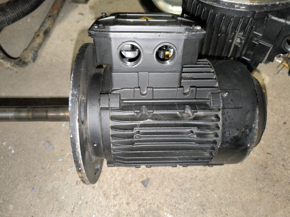 Motor elétrico Trifásico 1.1KW 1.5CV