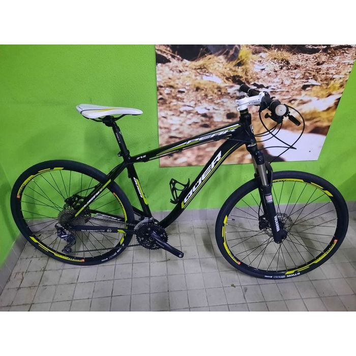 Btt 27.5 10x3v com pneus de estrada