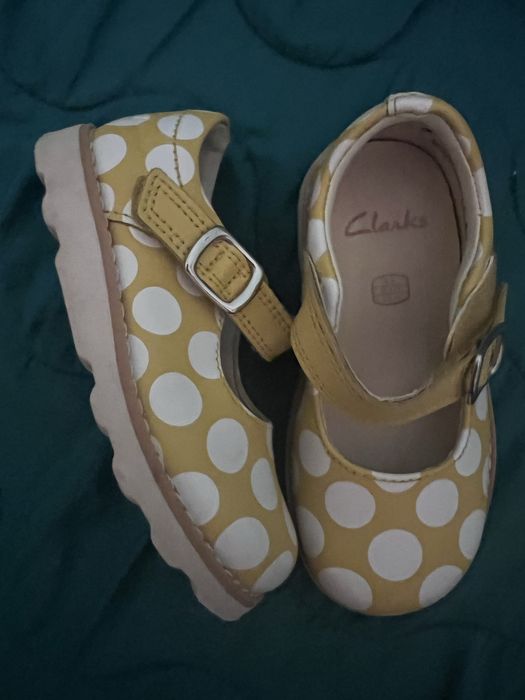 Туфельки CLarks  на принцессу.