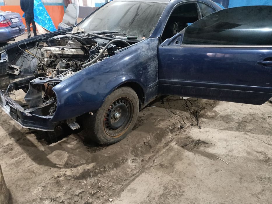 Мерседес CLK w208 по запчастям