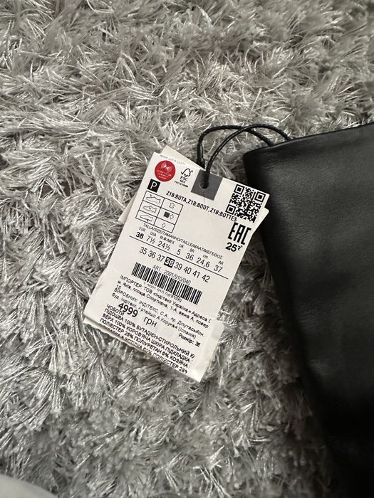 Zara кожаные высокие сапоги 38 размер, абсолютно новые