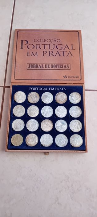 21 moedas em prata em caixa madeira original