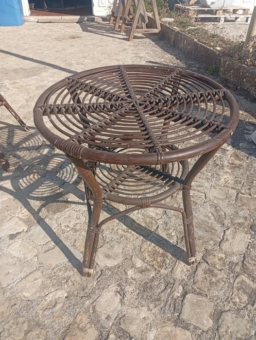 Conjunto de jardim em vime e bambu