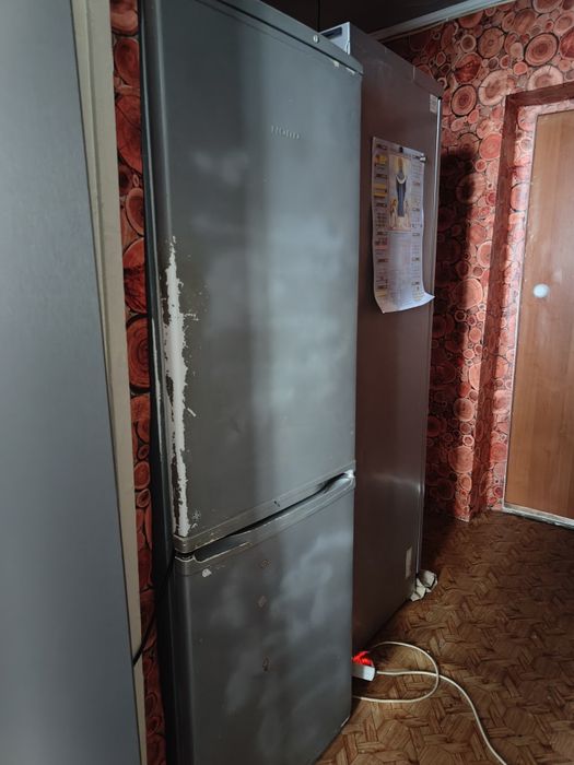 Холодильник SAMSUNG  NORD
