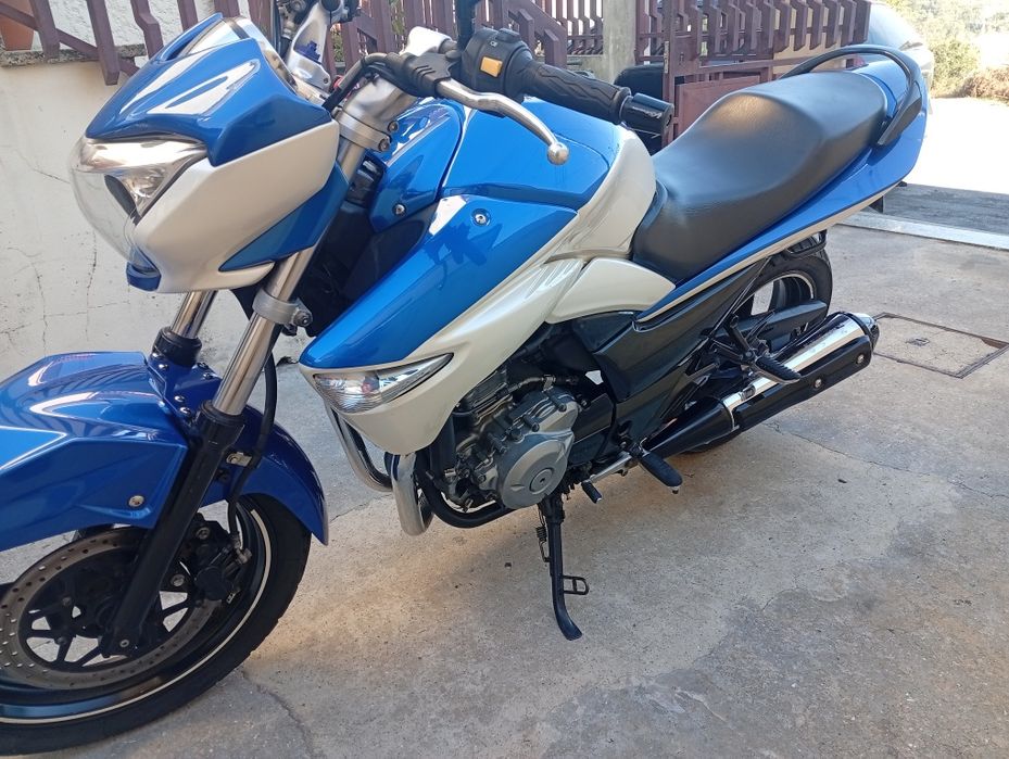 Suzuki inazuma 250 em muito bom estado 33mil pronta para rolar  material super fiável e baixa manutenção
