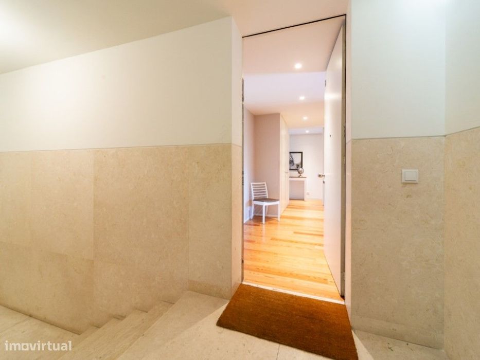 Apartamento T2 de Luxo com Jardim Privativo no Restelo, inserido em...