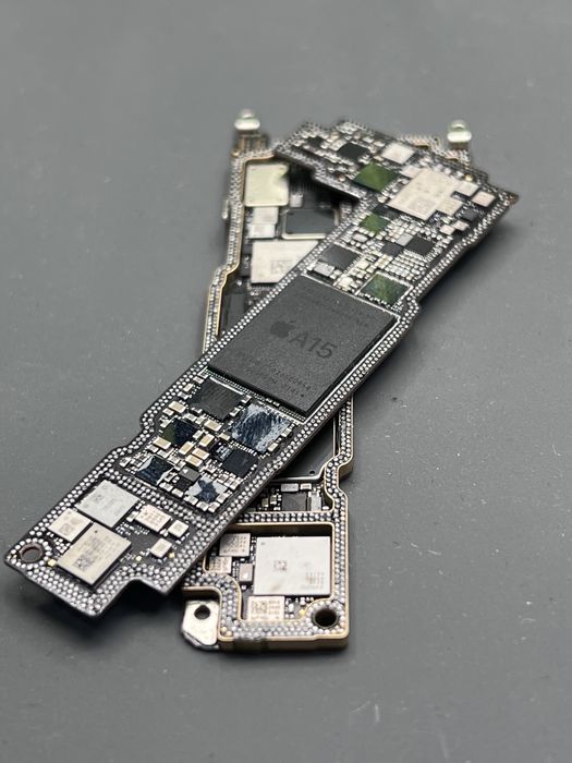 Ремонт iPhone, MacBook, iPad, Apple Watch. Ремонт техніки Apple Repair