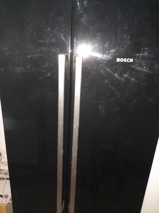 Продам недорого Холодильник з морозильною камерою Bosch Side by Side