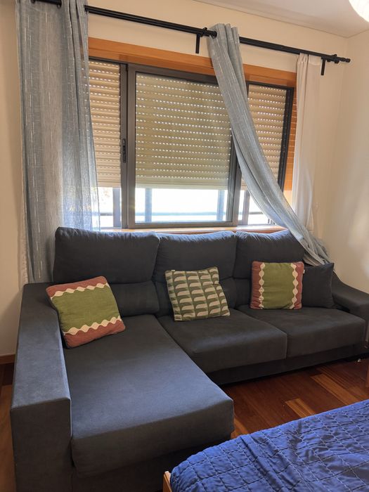 Sofá Cinzento com Chaise Longue – 2,70 m – Muito Bom Estado