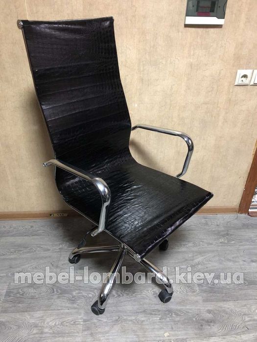 Кресло офисное RCH- Бали "Новый кожзам" "Черный" ,бу