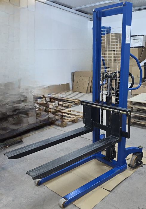 Stacker manual (usado).