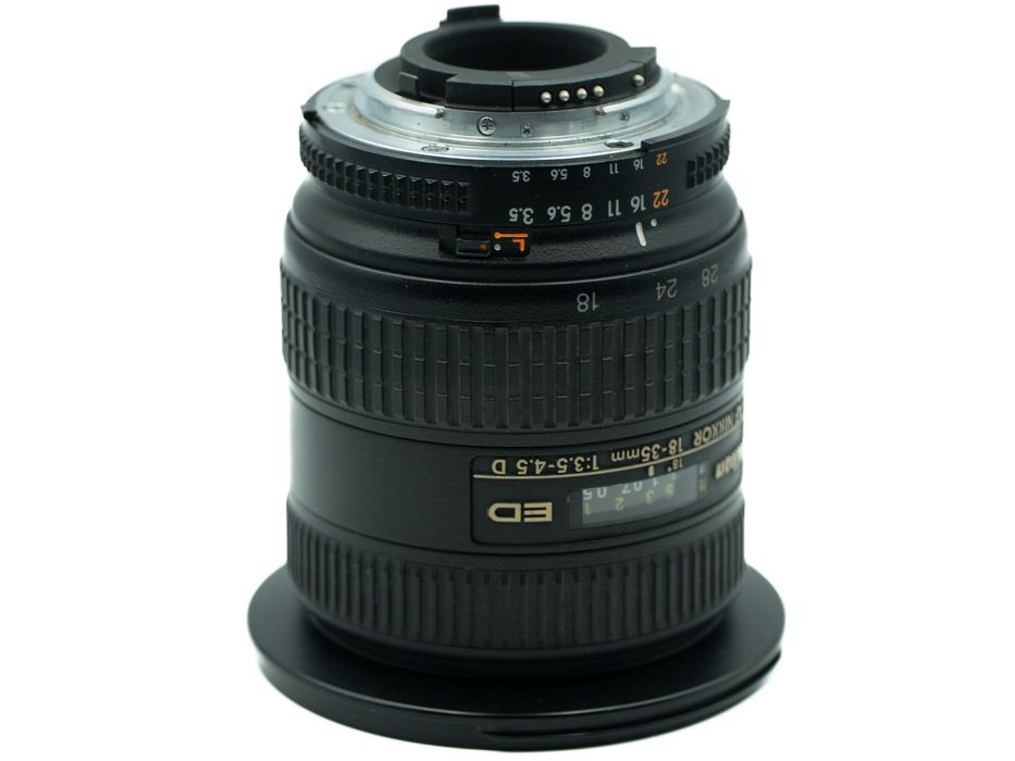 Obiektyw Nikon AF Nikkor 18-35 mm f/3.5-4.5 D ED pod Nikon F