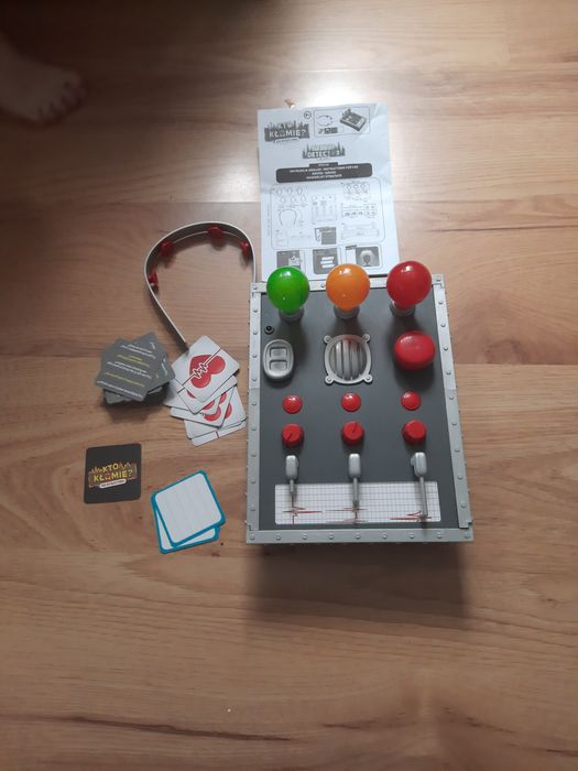 Gra interaktywna dla dzieci KTO KŁAMIE wykrywacz kłamstw