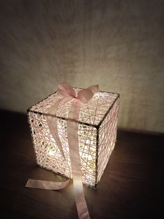 Різний новорічний декор.