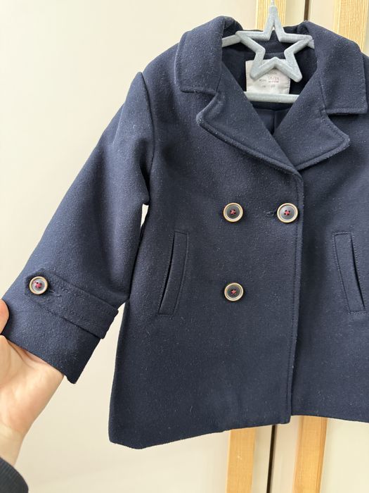 Пальто від ZARA.