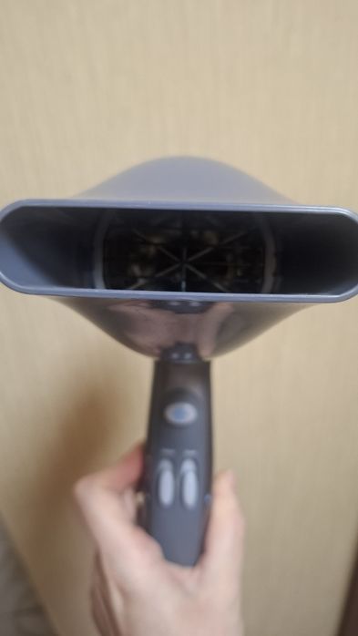 Фен  для волосся Philips