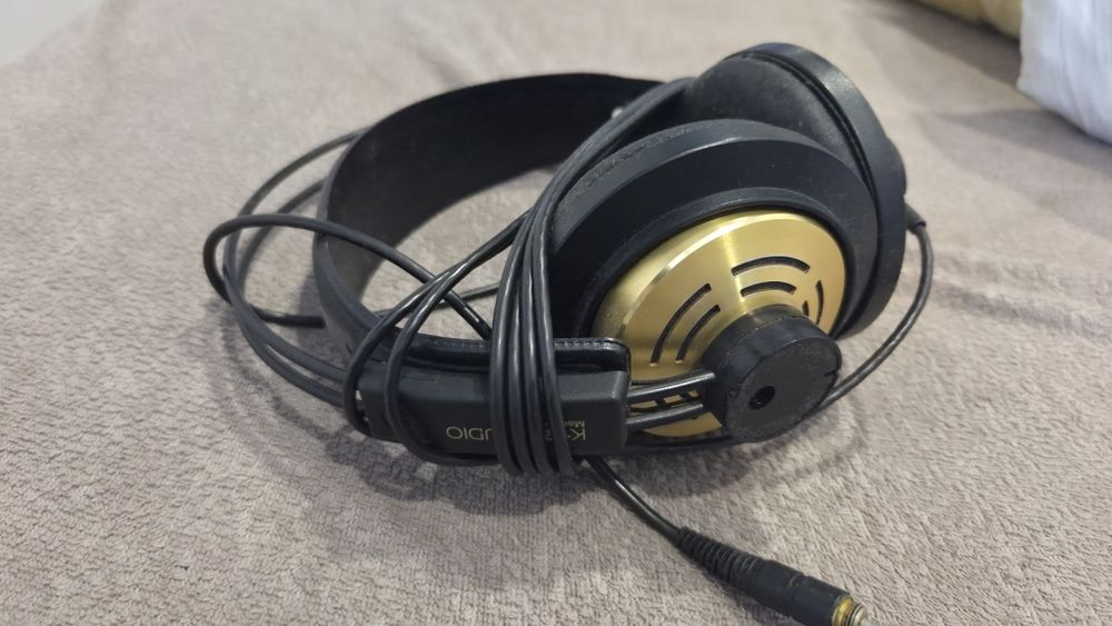 Słuchawki nauszne AKG 121 Studio