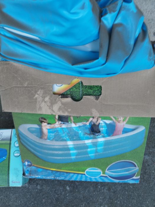 Basen dmuchany z przykryciem 3.05m x 1.85 m