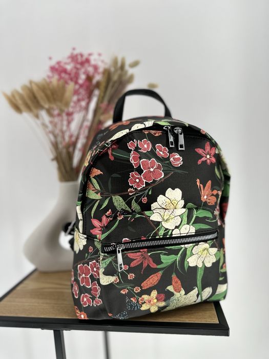 Nowy plecak damski kwiaty czarny
