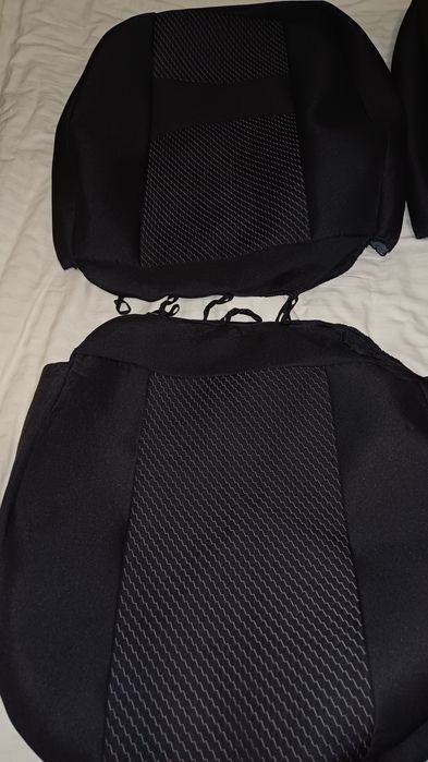 Автомобільні чохли  універсальні