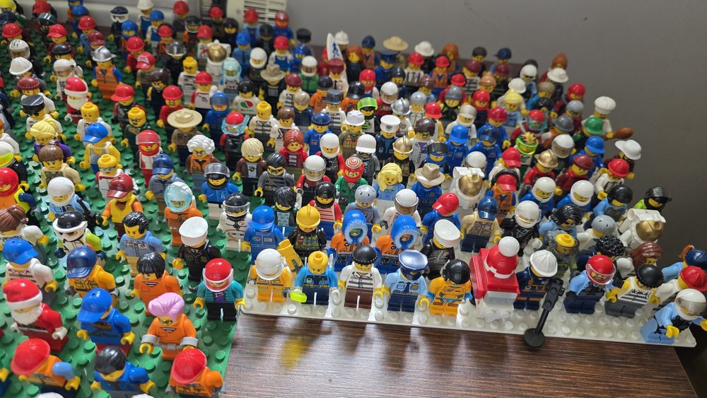 Minifigurki Lego city po 5 zł szt