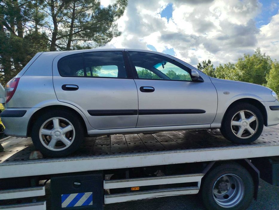 Para peças Nissan Almera 1.5I ano 2001