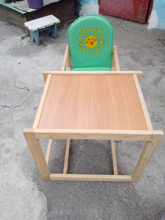 Продам дитячий столик