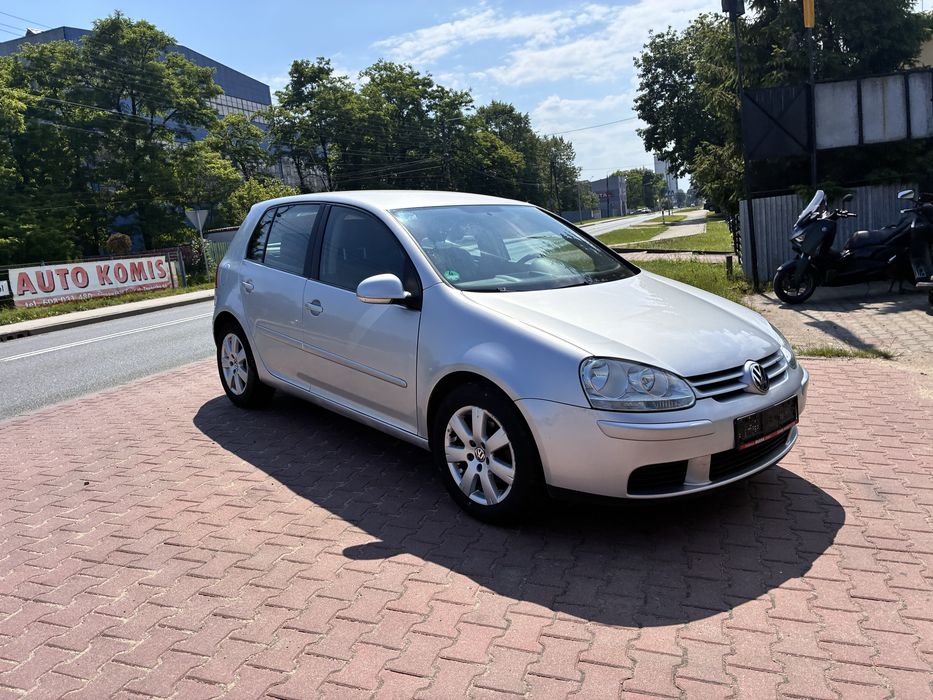 vw golf 5 rok 2005 poj 1,4 klimatyzacjazarejesyrowany 5-drzwi zadbany bez korozji