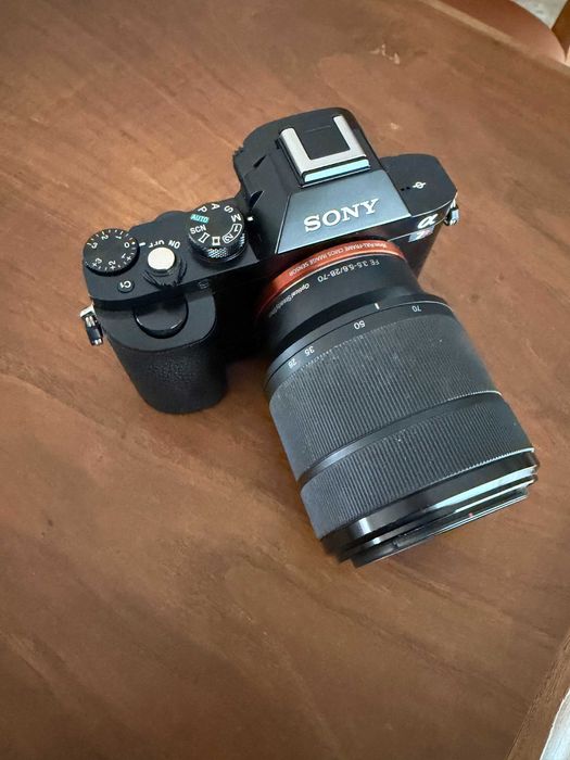 Sony A7R + Lente 28-70mm | Como Nova (607 disparos)