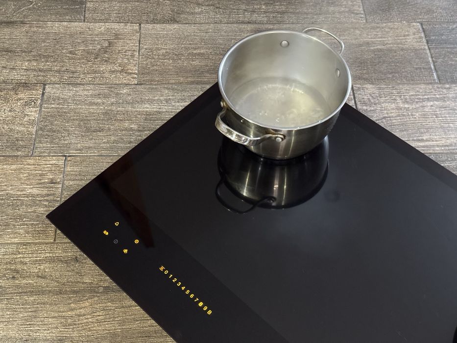 Індукційна поверхня від Miele km 7678, безрамкова, гарний стан